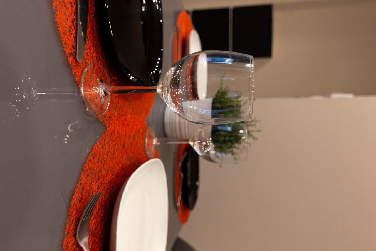 Luxury Apartment 10' From The Center! Athen Eksteriør billede