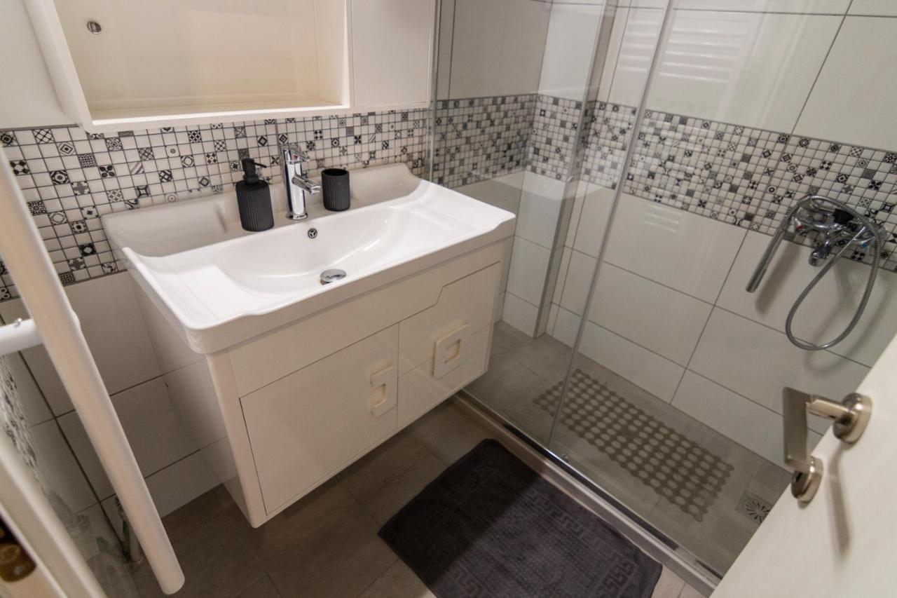 Luxury Apartment 10' From The Center! Athen Eksteriør billede